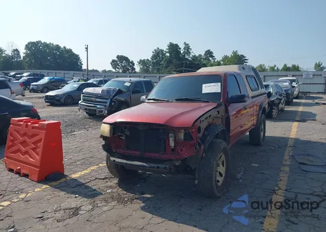 2004 Toyota Tacoma Prerunner z USA, uszkodzony, nr VIN 5TESM92N24Z369930